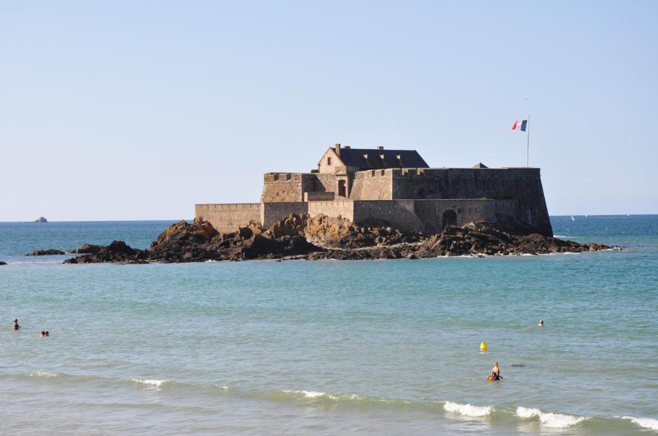 Hotel De La Cite Saint-Malo Exterior photo
